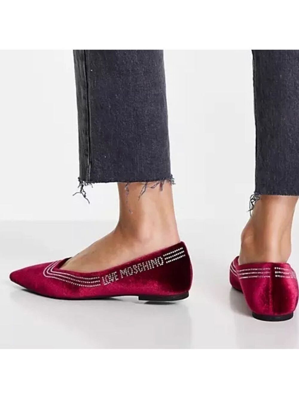 New! Love Moschino Crystal Pointed Velvet Ballet Flat in Burgundy size 8.5